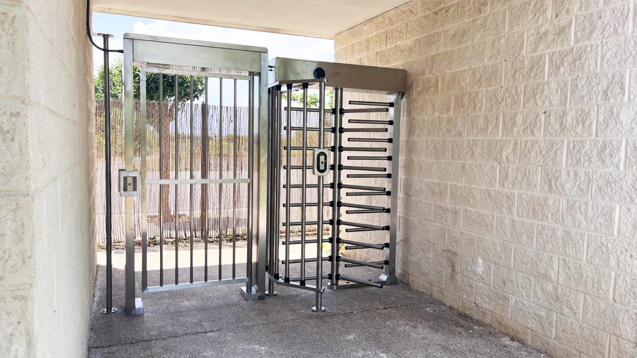 Control de Accesos 4 control-accesos-piscinas-molinete-nrelectronica