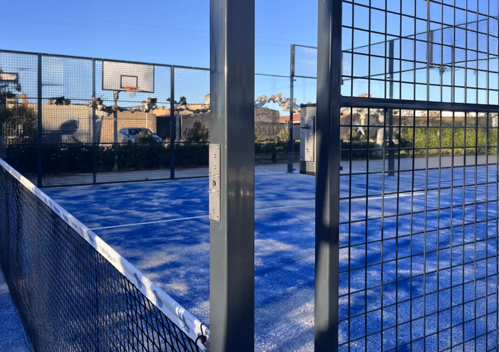 control-accesos-padel-reservas-qr-nfc-rfid